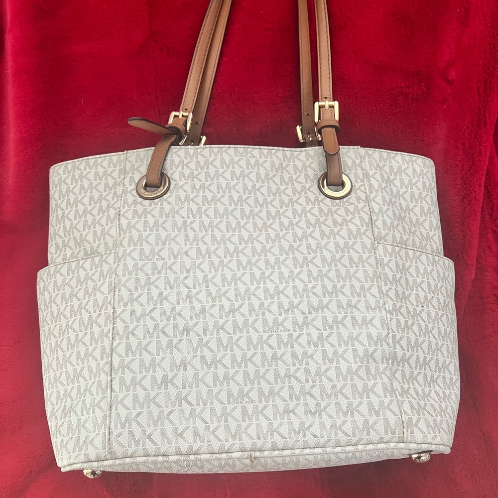 Michael Kors Beige Jet Set Tote Bag